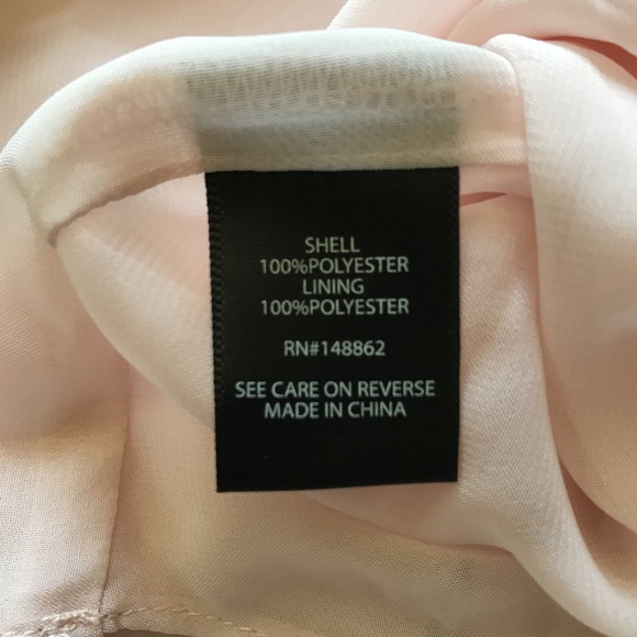 Torrid sz 4 V-Neck Sleeveless Lined Pale Pink Pleated Collar - Picture 3 of 7